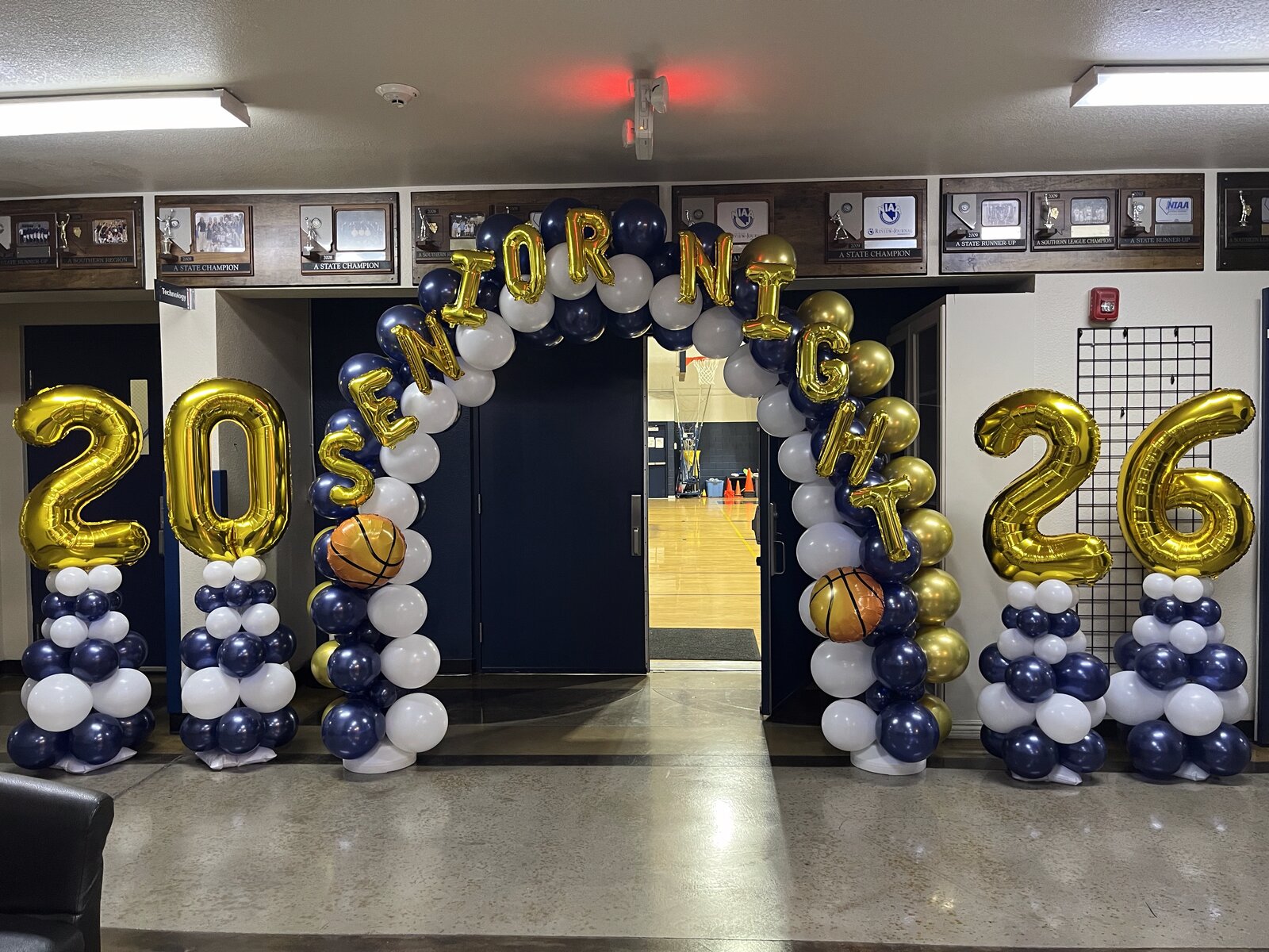 Senior Night basketball balloon arch